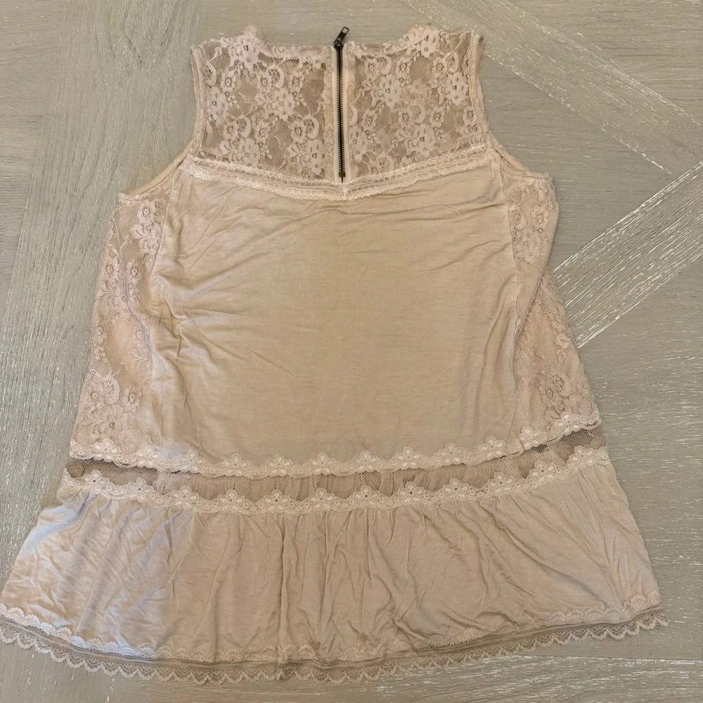 POL Cream Lace Peplum Camisole Tank Top - Picture 9 of 10